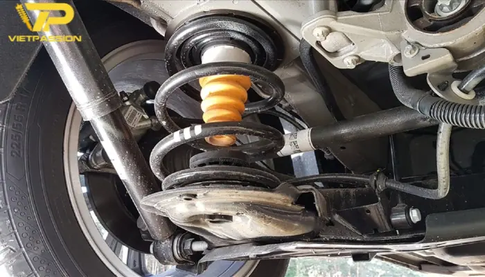 Những dấu hiệu cho thấy giảm xóc ô tô Civic Gen 9 đang gặp vấn đề Những dấu hiệu nên thay phuộc xe ô tô Civic Gen 9