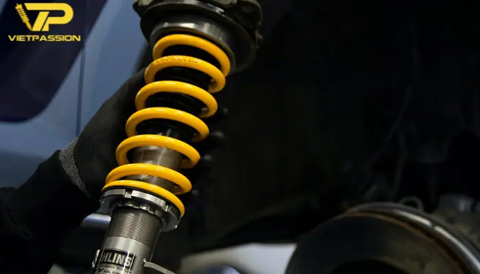 Lý do nên thực hiện kiểm tra định kỳ bộ giảm xóc ô tô Tại sao nên kiểm tra giảm xóc ô tô định kỳ?